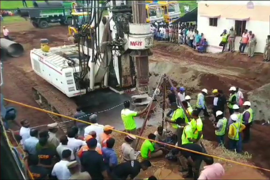 2-Year-Old Surjith Slips Further Down Borewell in TN, Struck at 90 Feet; Rescuers Digging Parallel Hole